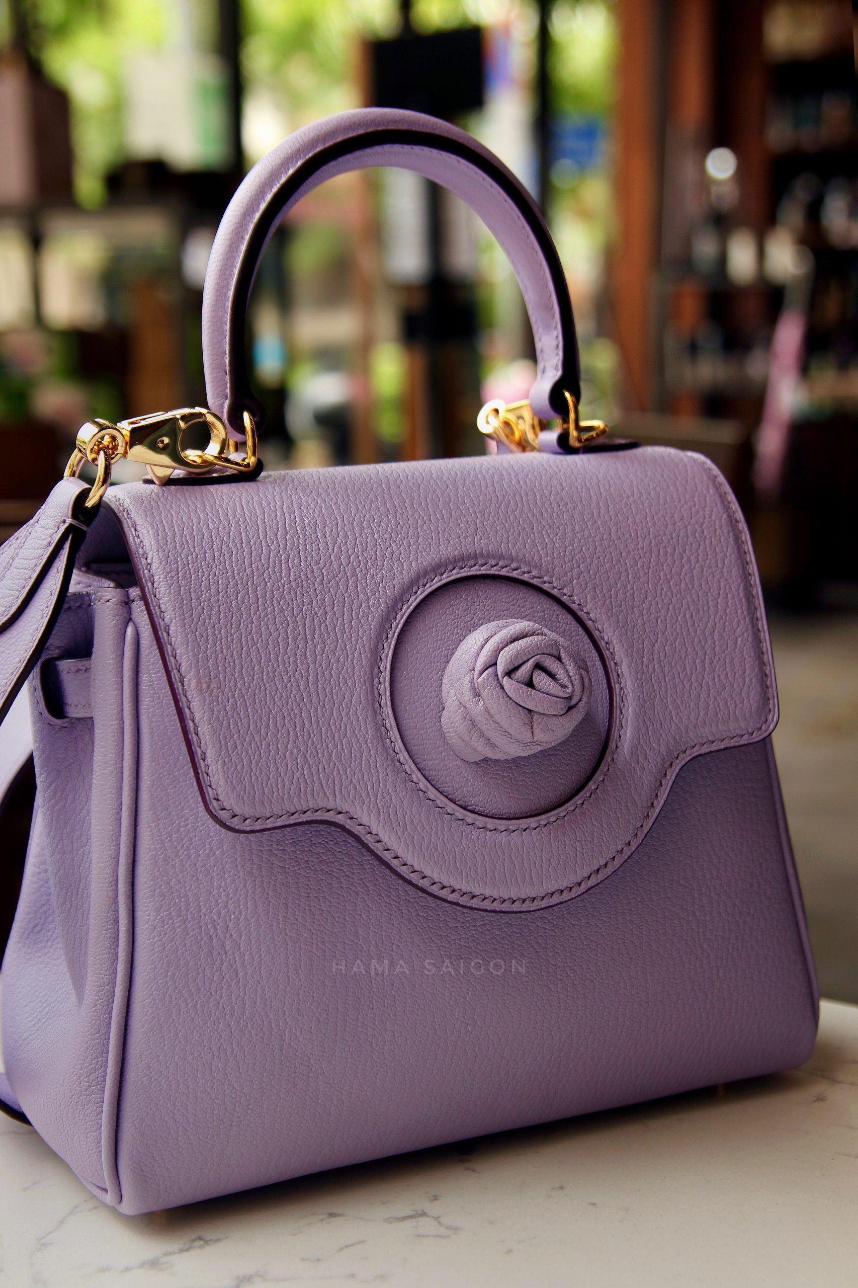 10C1C27D-5DDC-4C19-AF5D-658B20EB3482